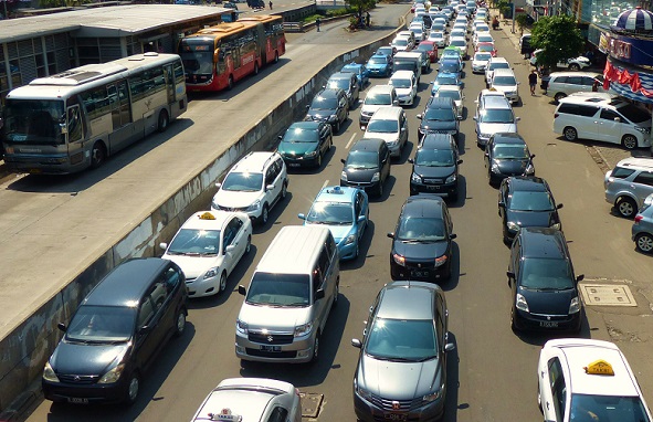 Annual Car Sales in Indonesia Expected to Decline in 2014